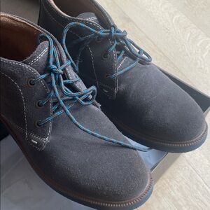 Florsheim Gray Suede Kids Chukka Boots: BOY